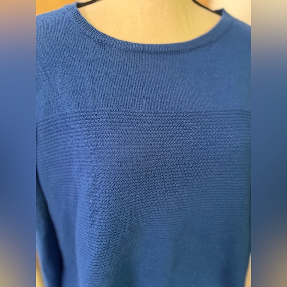Croft & Barrow Royal blue sweater - Picture 6 of 9